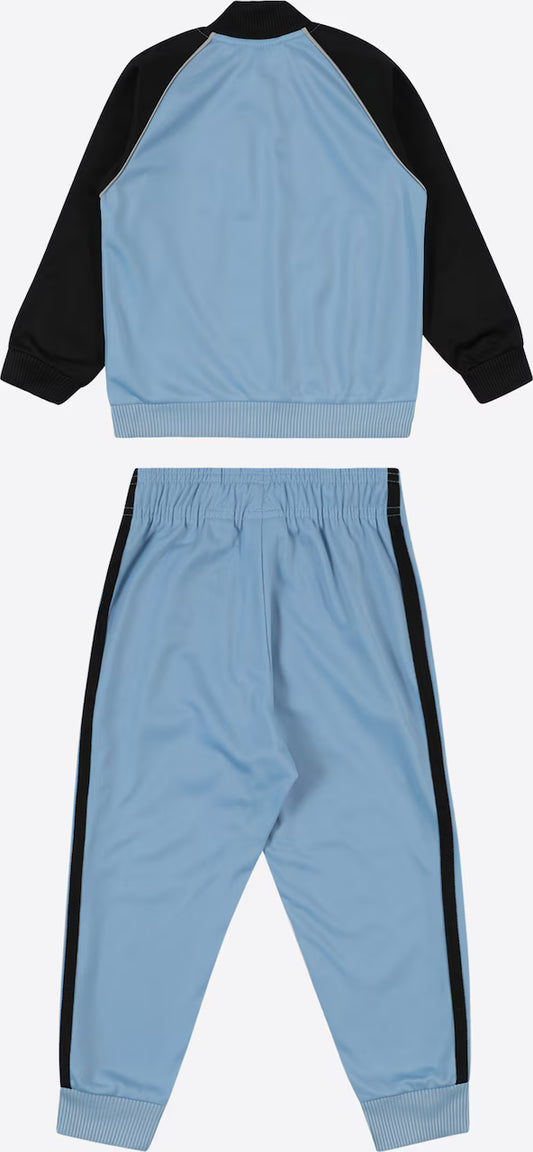 Trening Adidas Originals – Albastru cu Dungi Asortate și Logo Negru