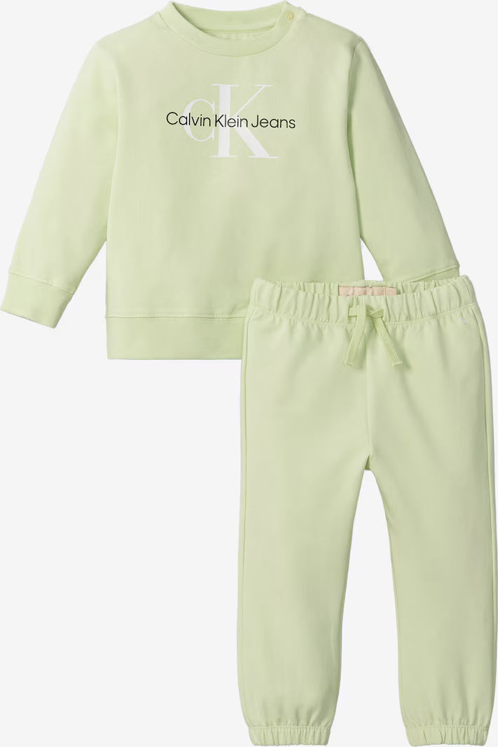 Compleu Calvin Klein – Verde cu Logo Central